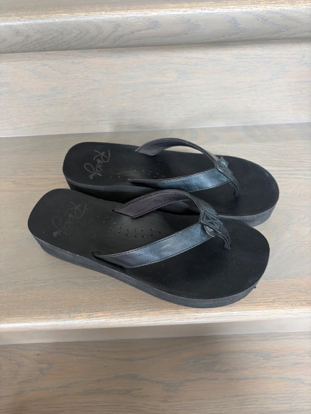 Roxy Wedge Flip Flops - Picture 5 of 11